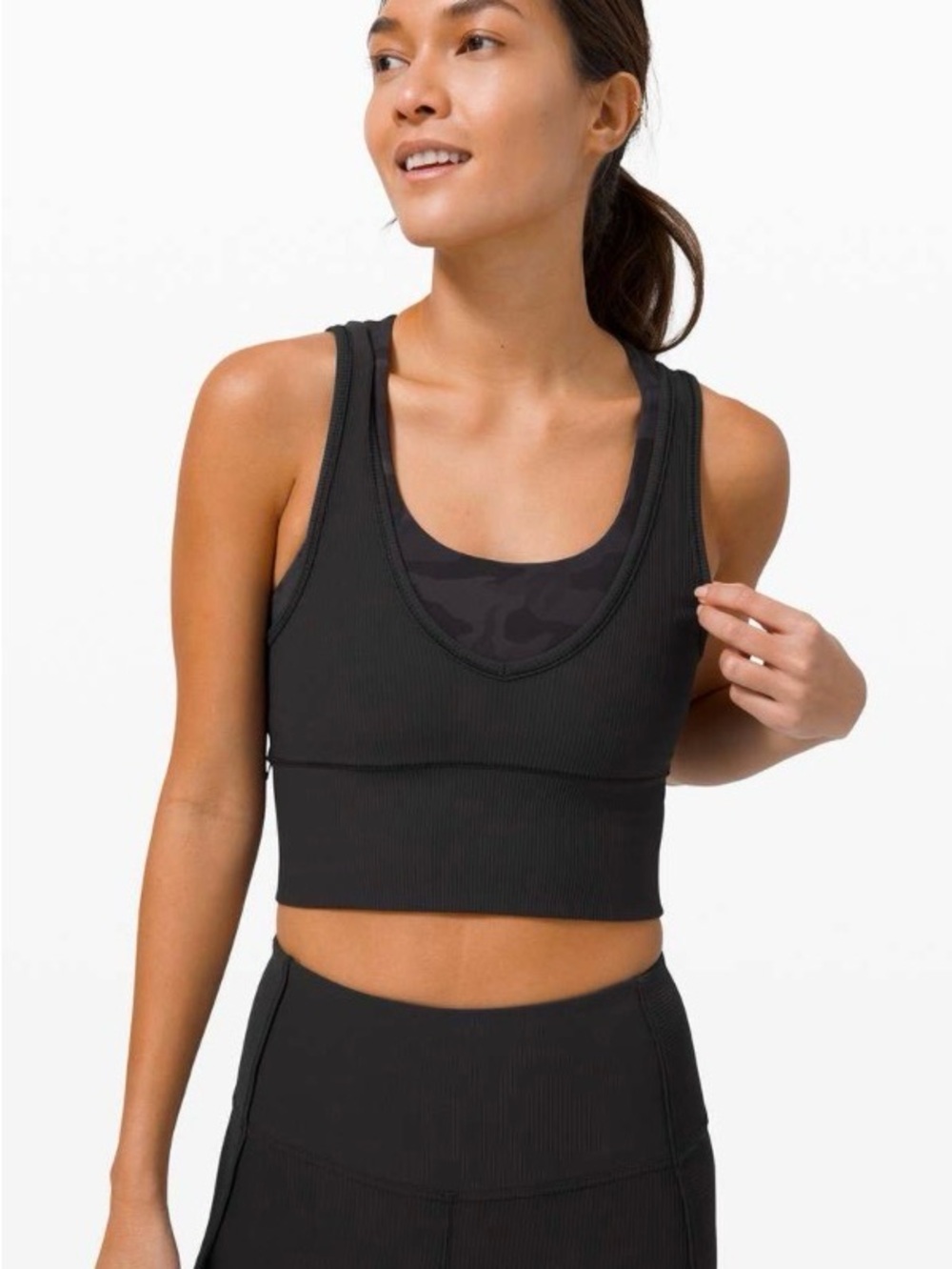 Ribbed Black Cropped Tank Top - Sleek Women’s Crop